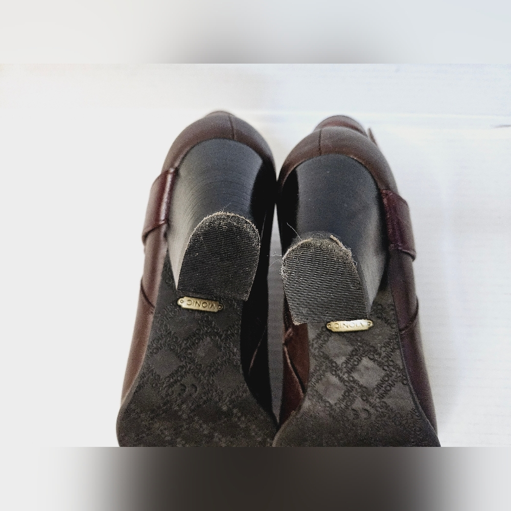 Vionic Trinity Bootie - Picture 10 of 13